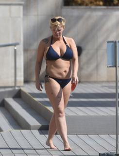 Kerry Katona feet photo thumbnail