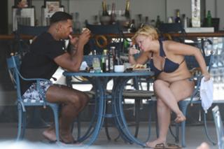 Kerry Katona feet photo thumbnail
