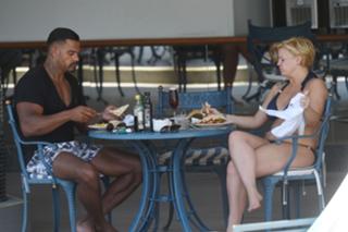 Kerry Katona feet photo thumbnail