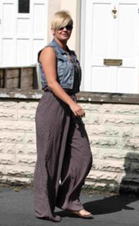 Kerry Katona feet photo thumbnail