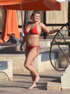 Kerry Katona feet photo thumbnail