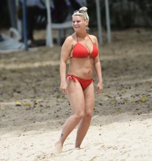 Kerry Katona feet photo thumbnail
