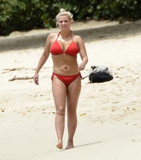 Kerry Katona feet photo thumbnail