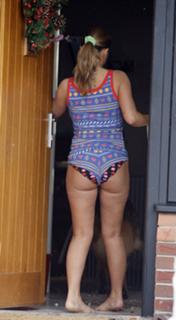 Kerry Katona feet photo thumbnail