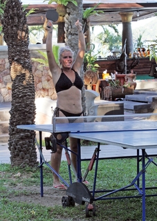 Kerry Katona feet photo thumbnail