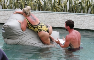 Kerry Katona feet photo thumbnail
