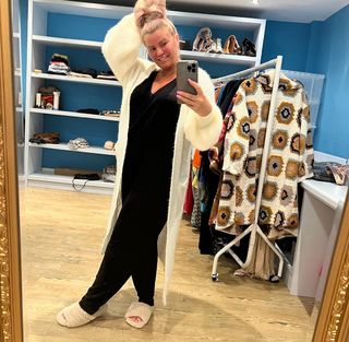 Kerry Katona feet photo thumbnail
