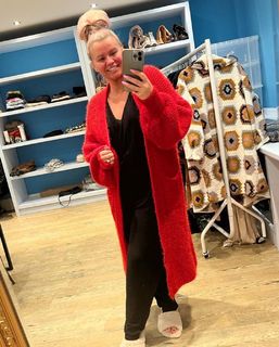 Kerry Katona feet photo thumbnail