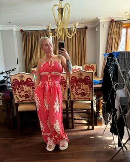 Kerry Katona feet photo thumbnail