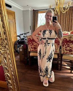 Kerry Katona feet photo thumbnail