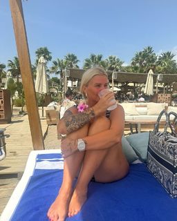 Kerry Katona feet photo thumbnail