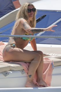 Kerry Katona feet photo 1