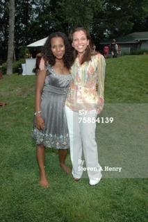 Kerry Washington feet photo thumbnail