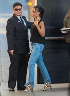 Kerry Washington feet photo thumbnail