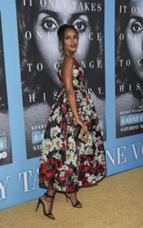 Kerry Washington feet photo thumbnail