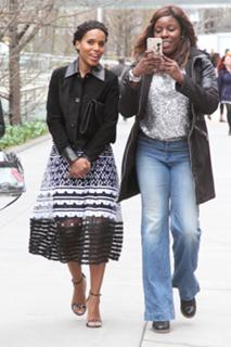 Kerry Washington feet photo thumbnail