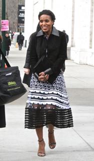 Kerry Washington feet photo thumbnail
