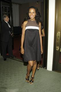 Kerry Washington feet photo thumbnail