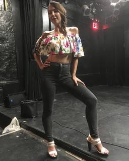 Kerryn Feehan feet photo thumbnail