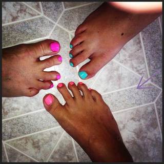 Kerryn Feehan feet photo thumbnail