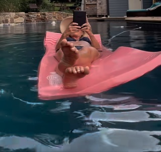 Kerstin Lindquist feet photo thumbnail