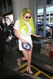 Kesha feet photo thumbnail
