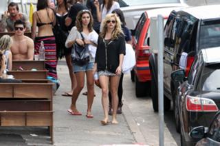 Kesha feet photo thumbnail