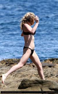 Kesha feet photo thumbnail