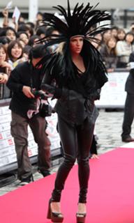 Kesha feet photo thumbnail