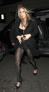 Kesha feet photo thumbnail