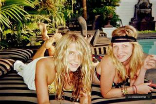 Kesha feet photo thumbnail
