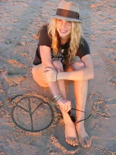 Kesha feet photo thumbnail