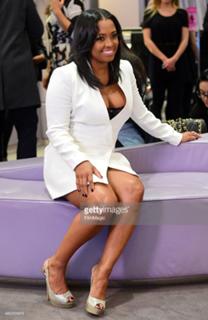 Keshia Knight Pulliam feet photo thumbnail