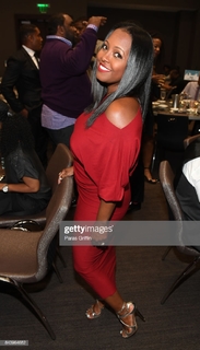 Keshia Knight Pulliam feet photo thumbnail