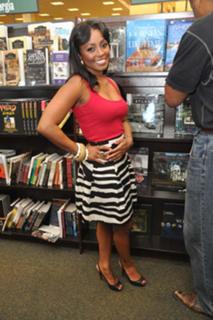 Keshia Knight Pulliam feet photo thumbnail