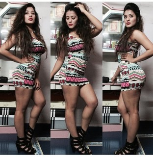 Ketika Sharma feet photo 2