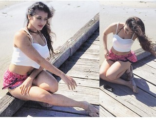 Ketika Sharma feet photo 11