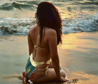 Ketika Sharma feet photo 19