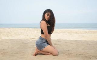 Ketika Sharma feet photo 16