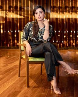 Ketika Sharma feet photo 1