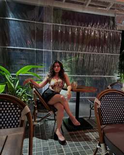 Ketika Sharma feet photo 5