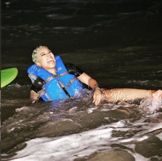 Keyshia Cole feet photo thumbnail