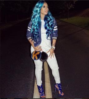 Keyshia Cole feet photo thumbnail