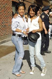 Keyshia Cole feet photo thumbnail