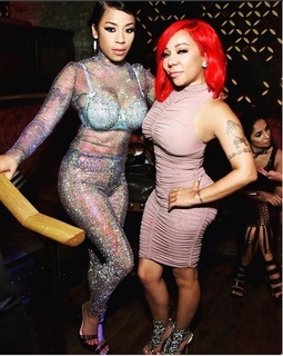 Keyshia Cole feet photo thumbnail