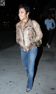 Keyshia Cole feet photo thumbnail
