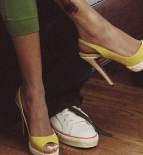 Keyshia Cole feet photo thumbnail