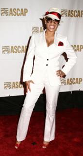 Keyshia Cole feet photo thumbnail