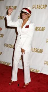 Keyshia Cole feet photo thumbnail