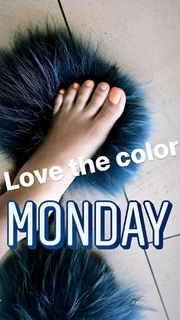 Keyshia Cole feet photo thumbnail